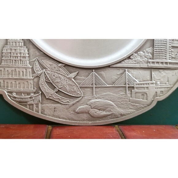 Vintage Royal Selangor Pewter Malaysia Hanging Charger Plate 8" Diameter - Picture 4 of 8